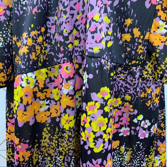 Psychedelic Floral Secretary Dress with Bow Drop Waist with Button details - Picture 8 of 14